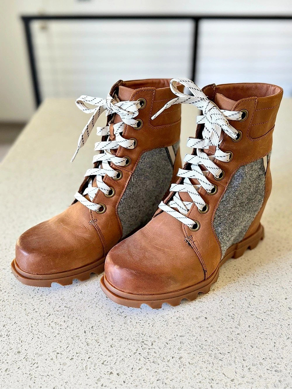 Sorel Joan of Arctic Wedge Mid Boot Brown & Gray